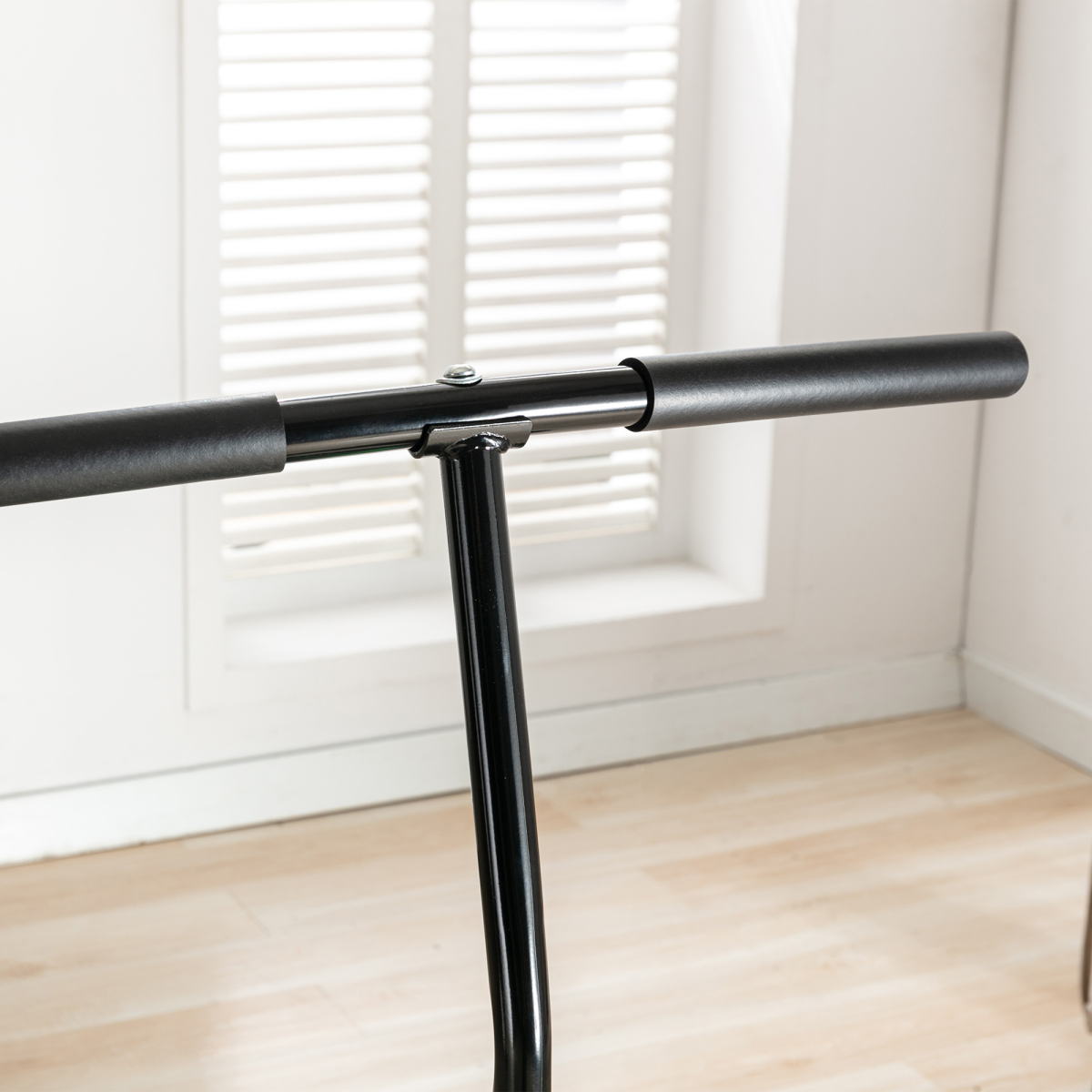 HOMCOM Foldable Trampoline/Rebounder With Adjustable Handle for Adults & Teens